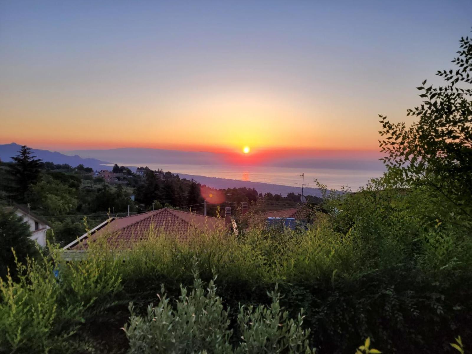 Etna Sunshine Rent Rooms Puntalazzo Екстер'єр фото